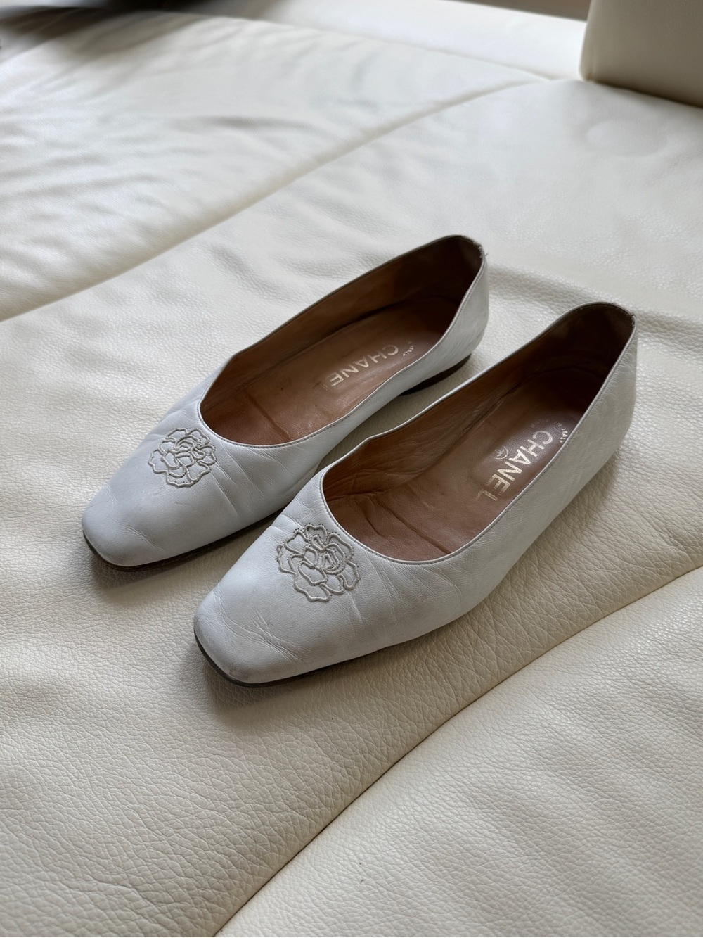 CHANEL White Leather Camellia Square-Toe Flats